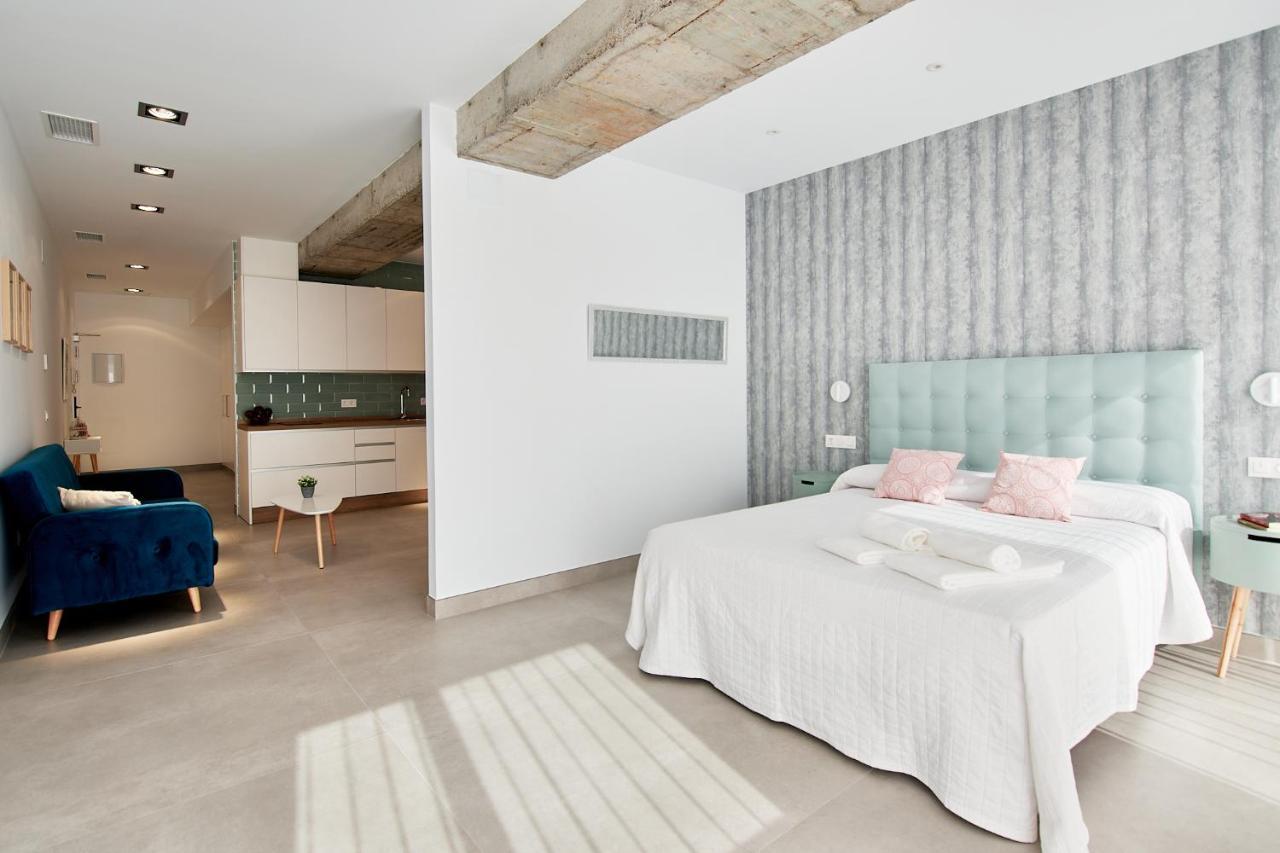 9 Nidos Centrica Suites - Nuevo Пласенсия Екстериор снимка
