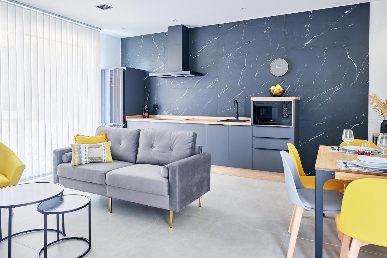 9 Nidos Centrica Suites - Nuevo Пласенсия Екстериор снимка
