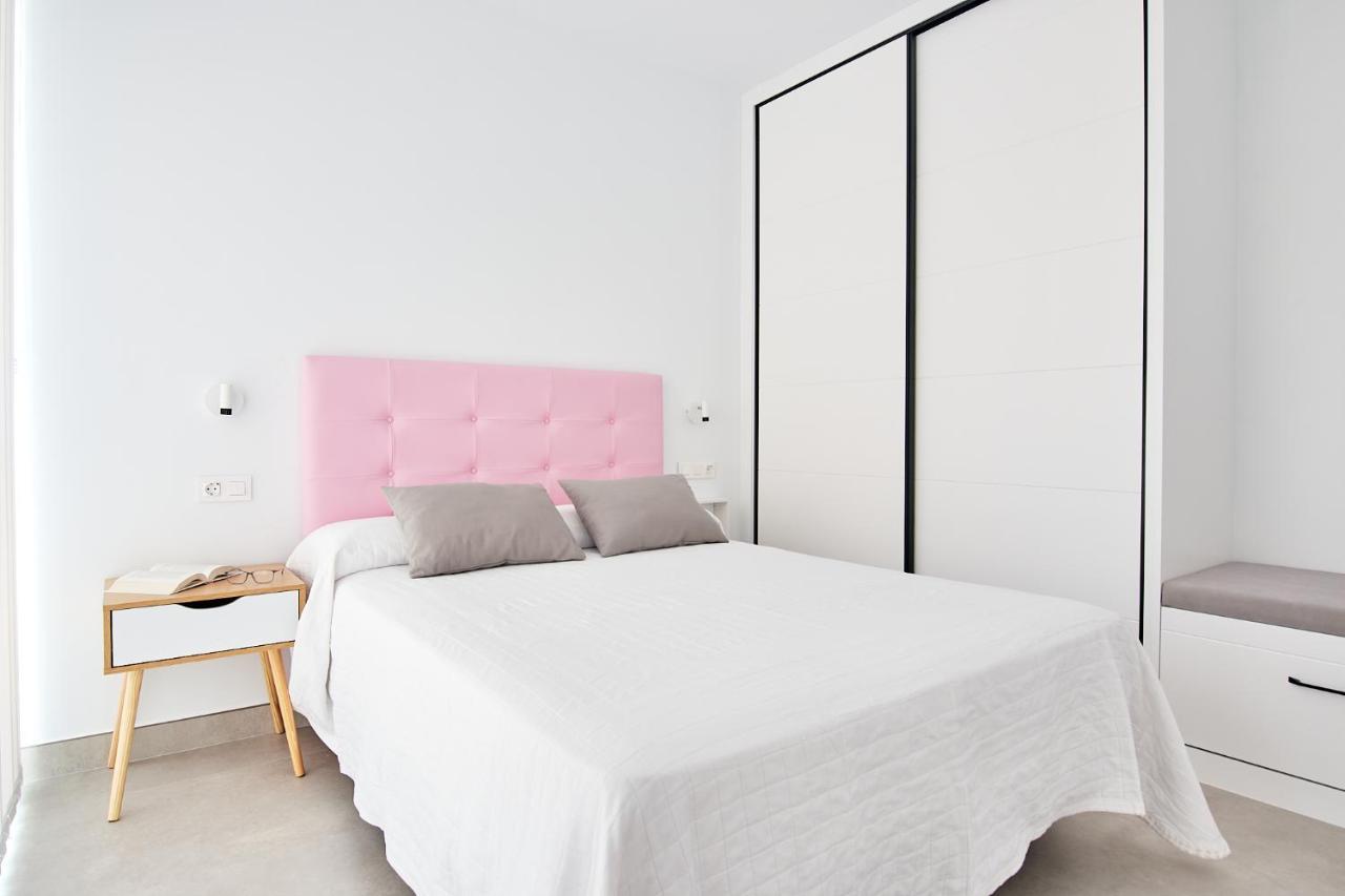 9 Nidos Centrica Suites - Nuevo Пласенсия Екстериор снимка