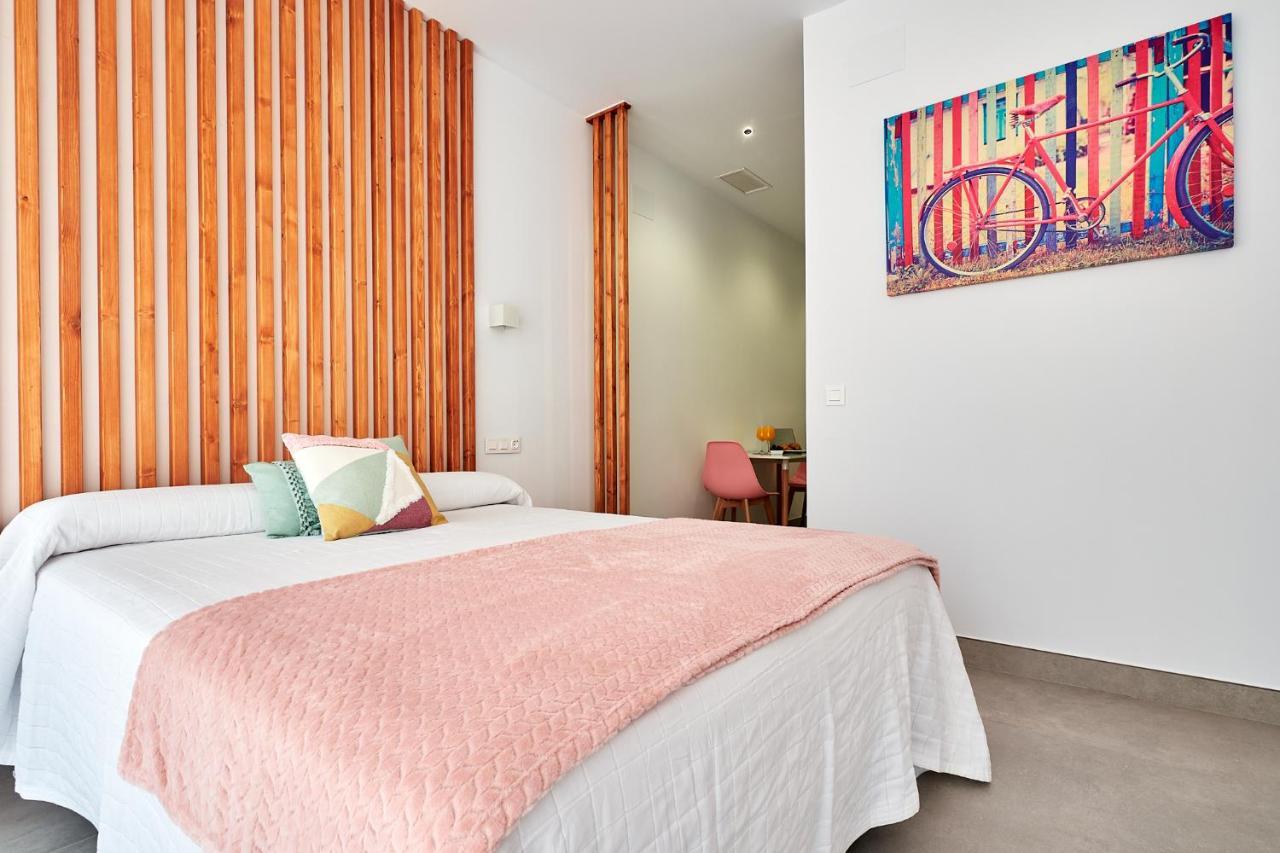 9 Nidos Centrica Suites - Nuevo Пласенсия Екстериор снимка