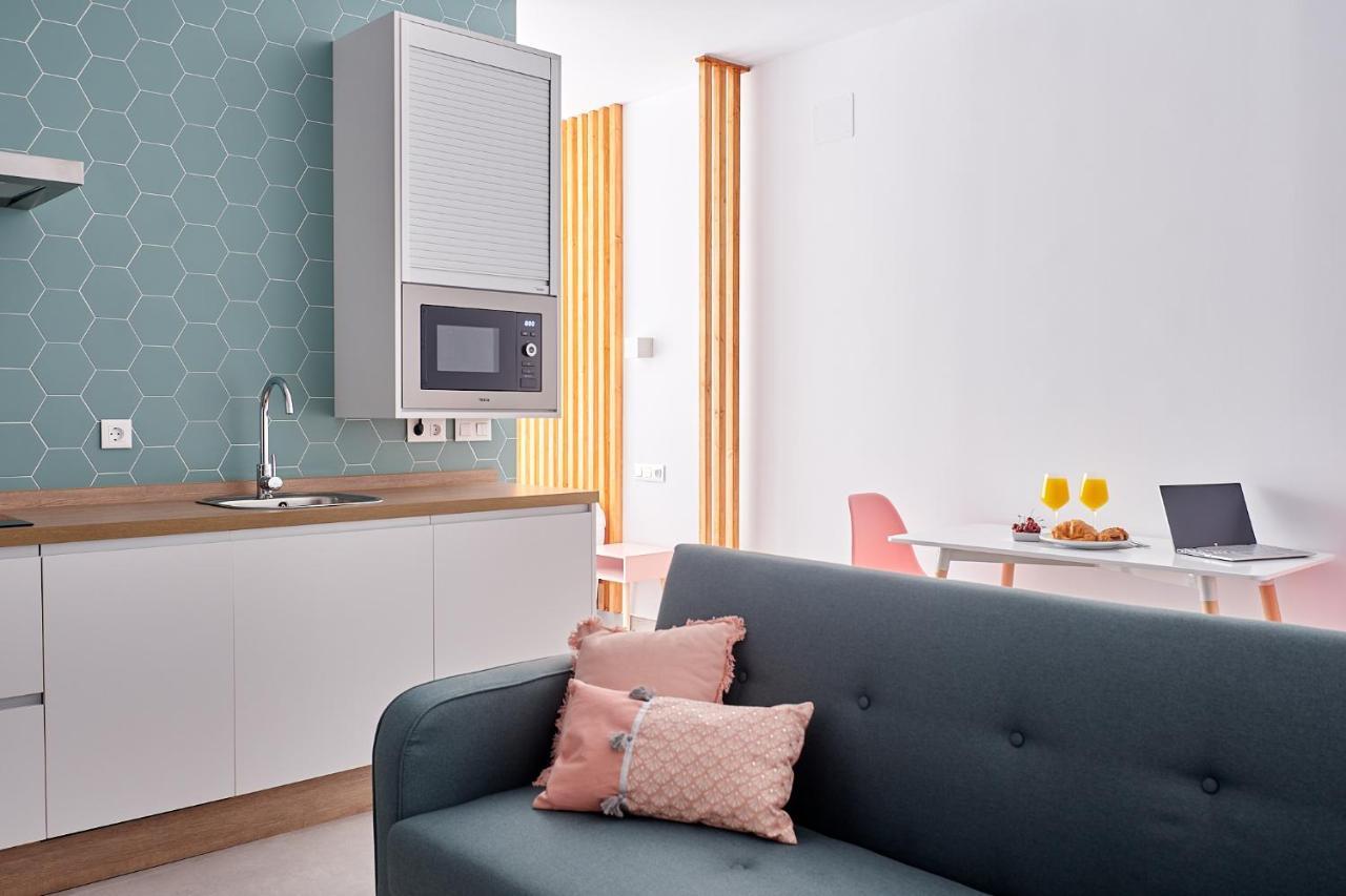 9 Nidos Centrica Suites - Nuevo Пласенсия Екстериор снимка