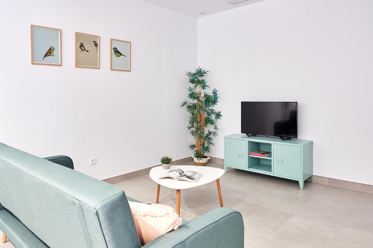 9 Nidos Centrica Suites - Nuevo Пласенсия Екстериор снимка