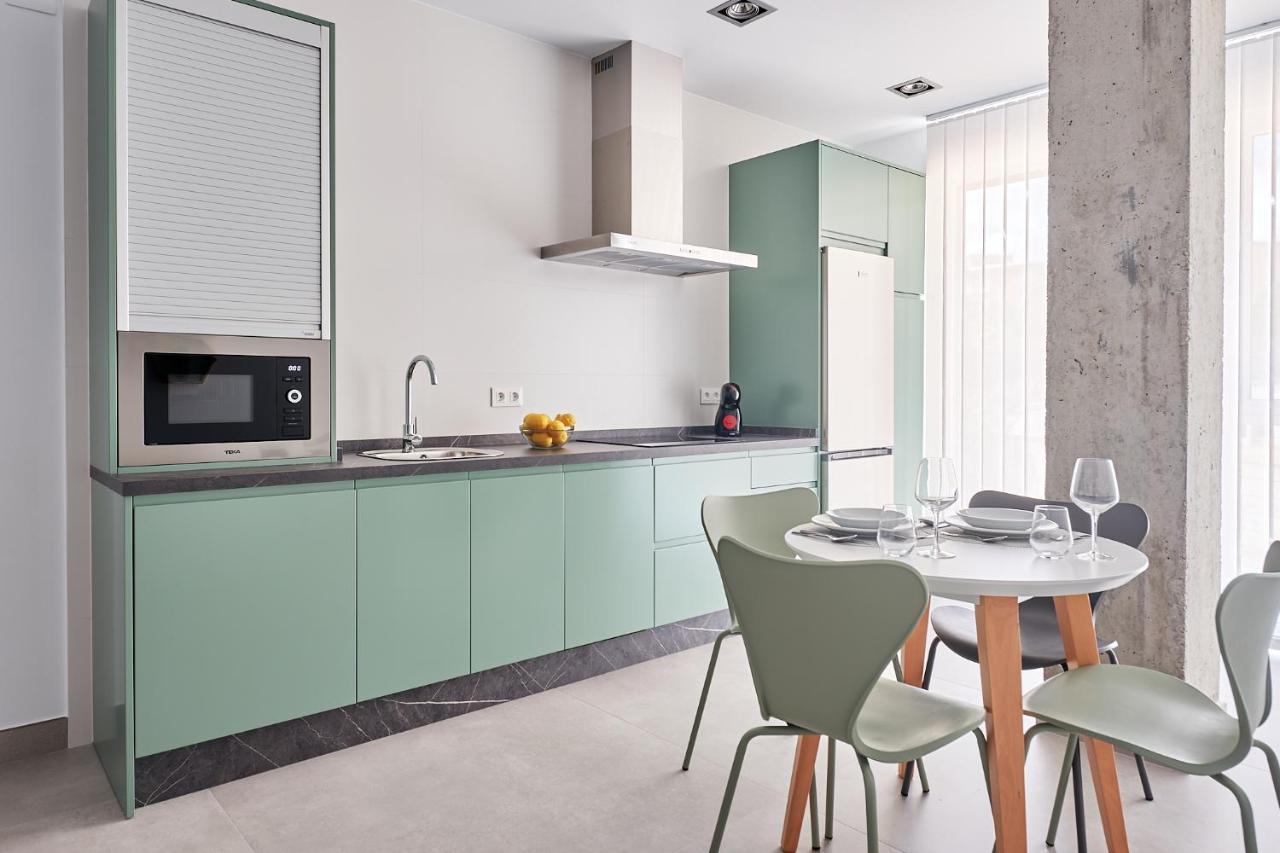 9 Nidos Centrica Suites - Nuevo Пласенсия Екстериор снимка