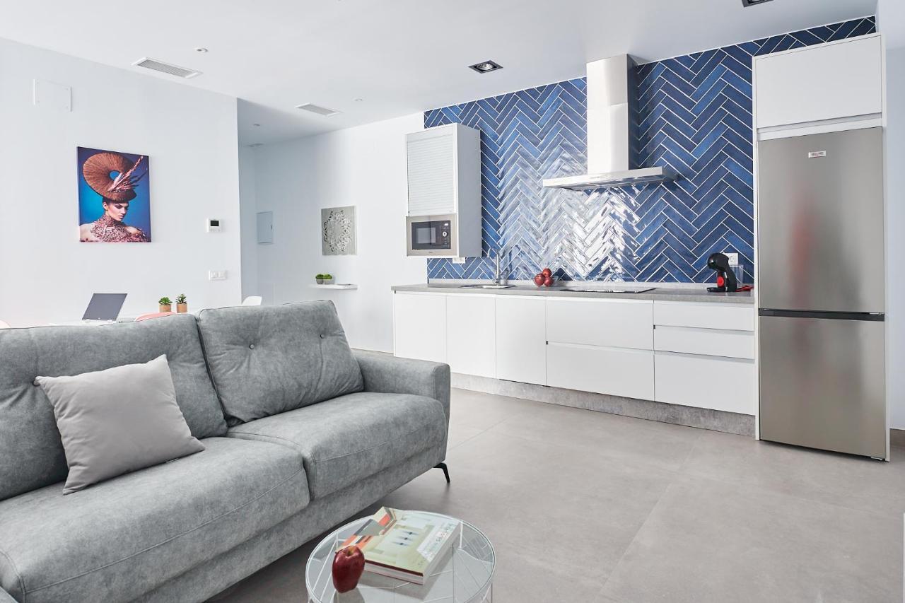 9 Nidos Centrica Suites - Nuevo Пласенсия Екстериор снимка